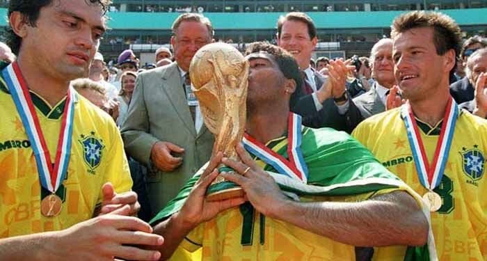 Romário e a Torcida: Uma Relação Íntima com o Futebol Carioca