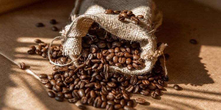 Cafeína: Um Estimulante Natural com Múltiplos Benefícios