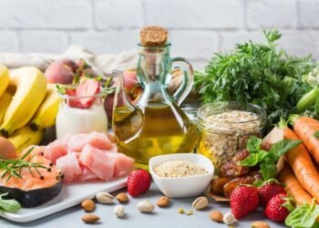 Dieta Mediterrânea Promete Alívio Significativo para Pacientes com Psoríase