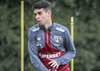 Oscar Fora: Lesão Muscular Tira Meia de Jogo Crucial do São Paulo