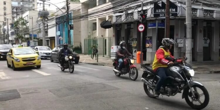 Rotina Exaustiva Prejudica Entregadores de Aplicativos