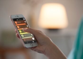 Iluminação Inteligente: Economize Até R$1.000 com Lâmpadas e Tomadas Conectadas