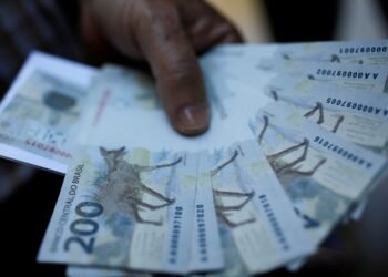 Taxas de DI Recuam, Mas Dúvidas Fiscais Abalam Queda Mais Íngreme