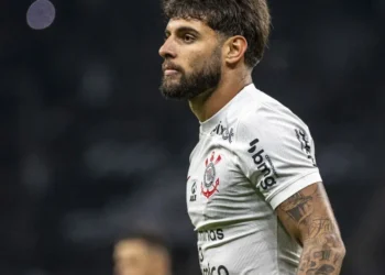 Yuri Alberto Decisivo Garante Vitória do Corinthians Apesar de Desempenho Irregular