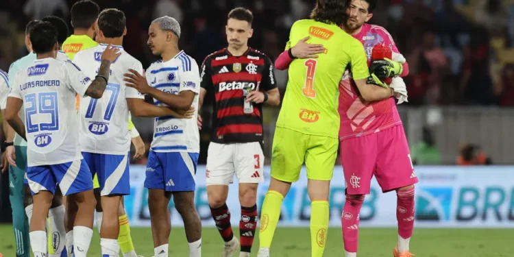 Flamengo e Cruzeiro empatam no reencontro de Gabigol