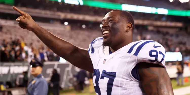 Luto no Esporte: Arthur Jones, Ex-Ravens, Falece aos 39