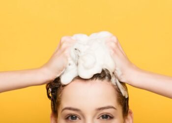 Cabelos Fortes: Segredos Simples para um Crescimento Capilar Saudável e Acelerado