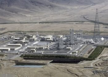 Irã Reconstruirá Instalações Nucleares, Diz Presidente, Negando Busca por Armas