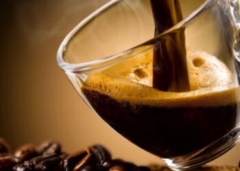 Café e Chocolate Amargo: Segredo para Envelhecer Mais Lentamente Revelado em Estudo?